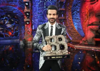 Bigg Boss 18 Winner: Karan Veer Mehra Lifts the Trophy After a Thrilling Finale