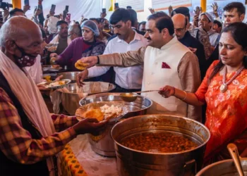 Gautam Adani Attends Maha Kumbh Mela, Offers Prayers at Triveni Sangam