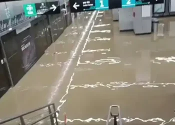 Heavy Rains Flood Worli Metro Station Just Days After Inauguration