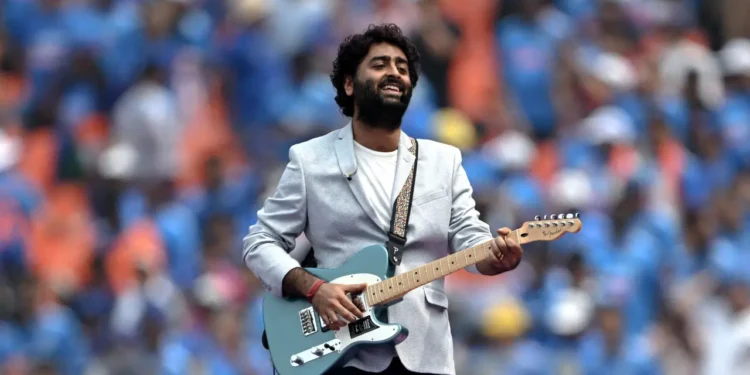 The Silent Mic: Arijit Singh’s Decisive Shift from the Playback Booth