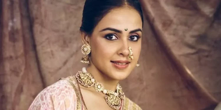 Genelia Deshmukh’s Soft Pink Nauvari Redefines Modern Heritage