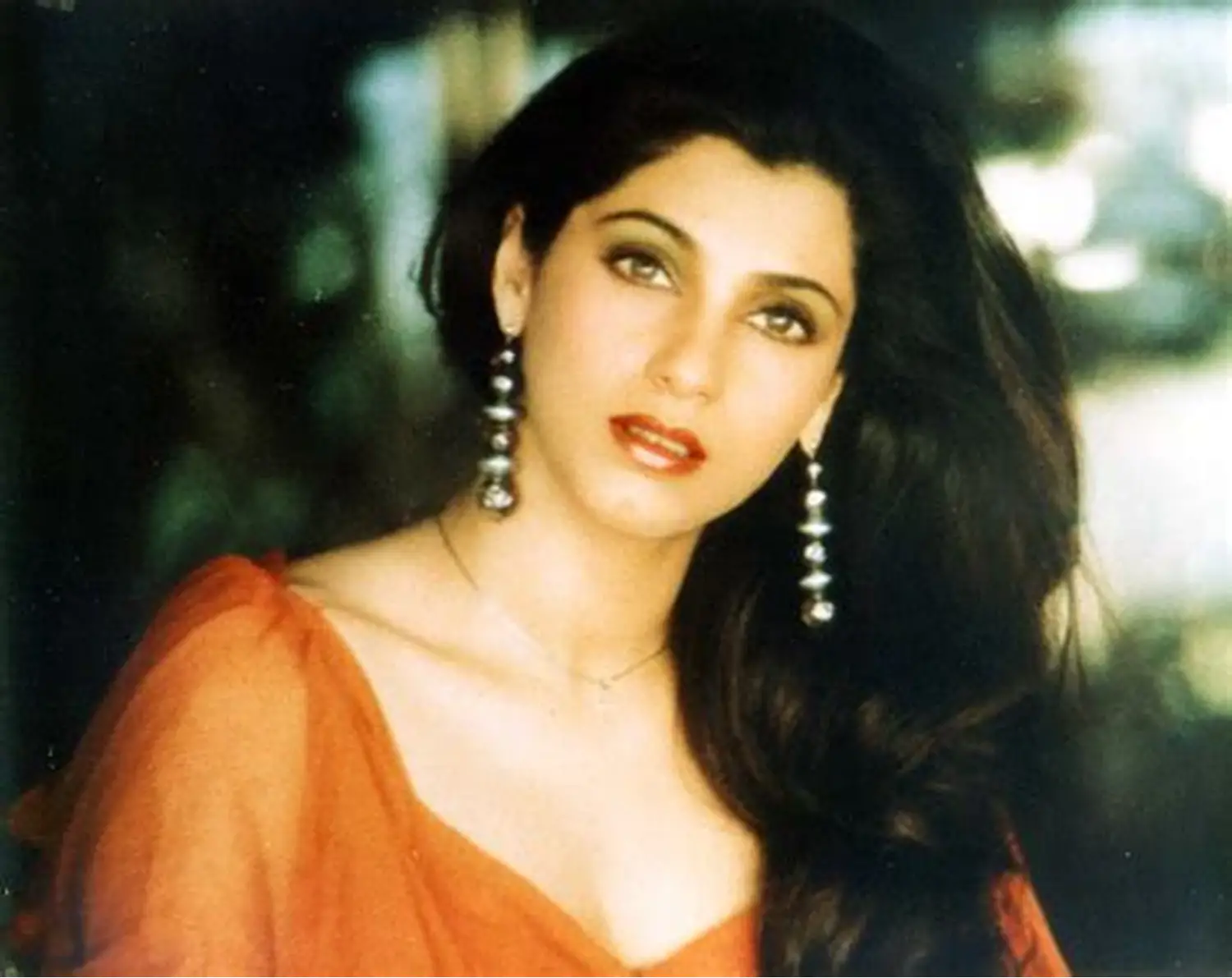 Dimple Kapadia's Journey: From Child Bride at 15 to Self-Advocacy at 27—A Timeless Lesson for Modern Women